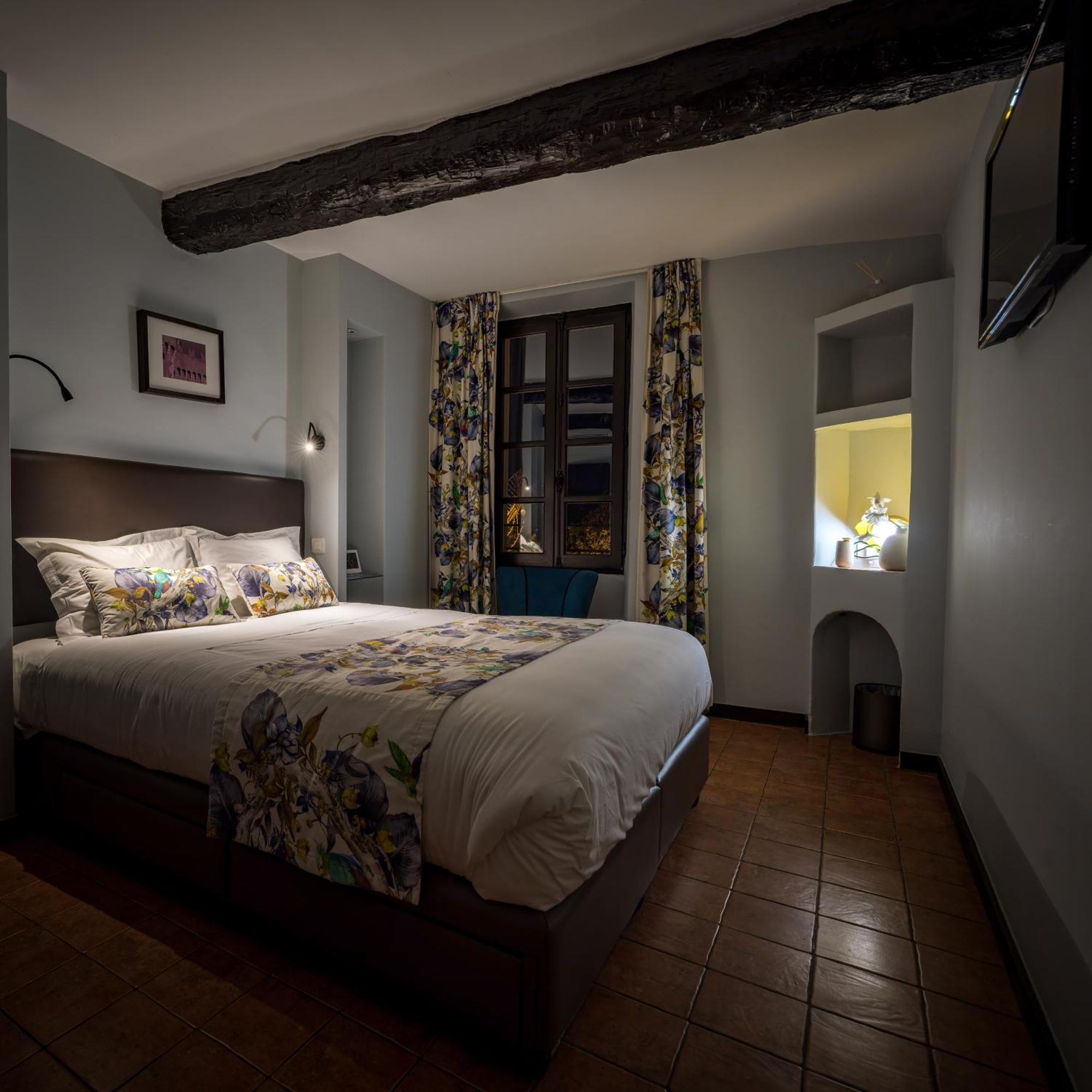 Le Grimaldi Bed & Breakfast Cagnes-sur-Mer Bagian luar foto