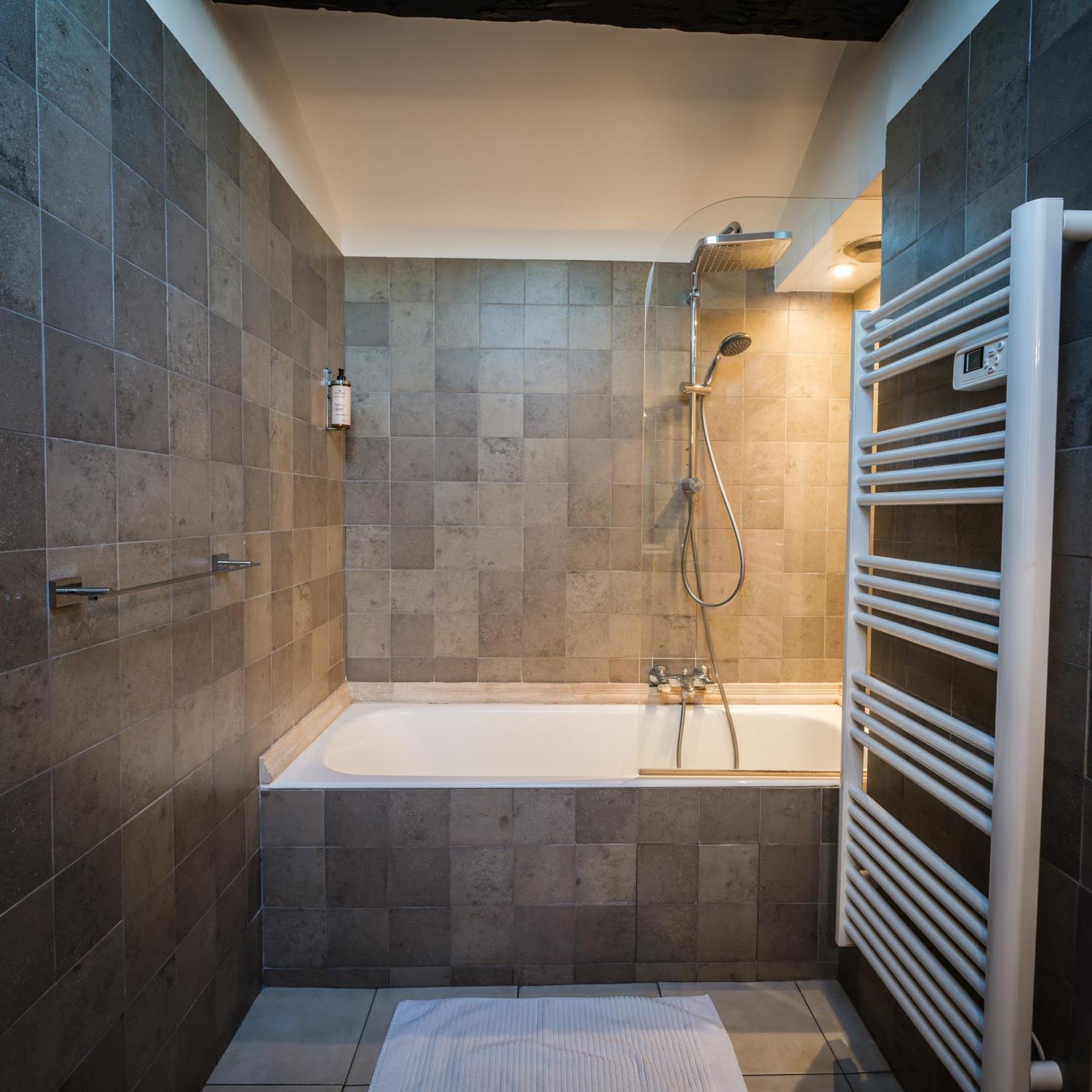 Le Grimaldi Bed & Breakfast Cagnes-sur-Mer Bagian luar foto